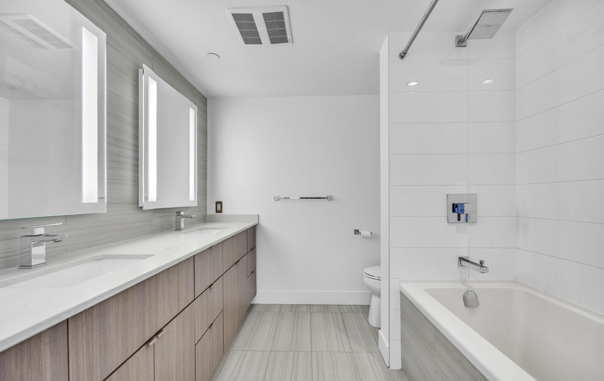 #1405 -1788 Columbia Street